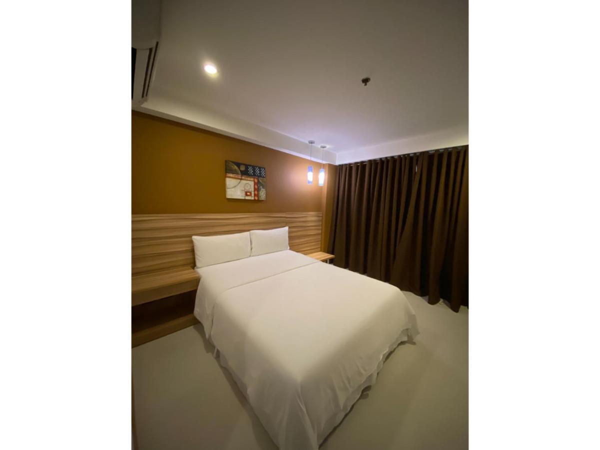 Capital O 820 Guijo Suites Makati Μανίλα Εξωτερικό φωτογραφία