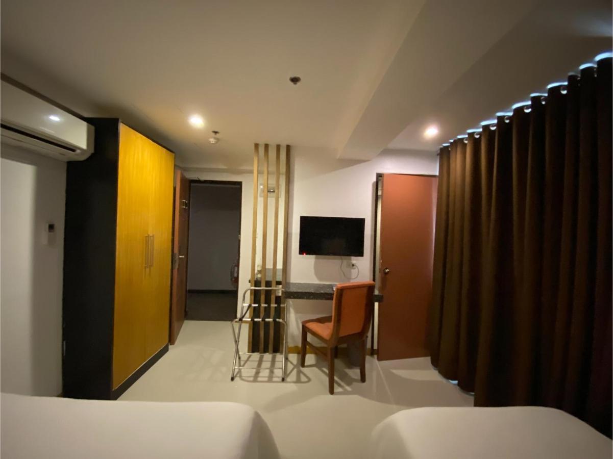 Capital O 820 Guijo Suites Makati Μανίλα Εξωτερικό φωτογραφία