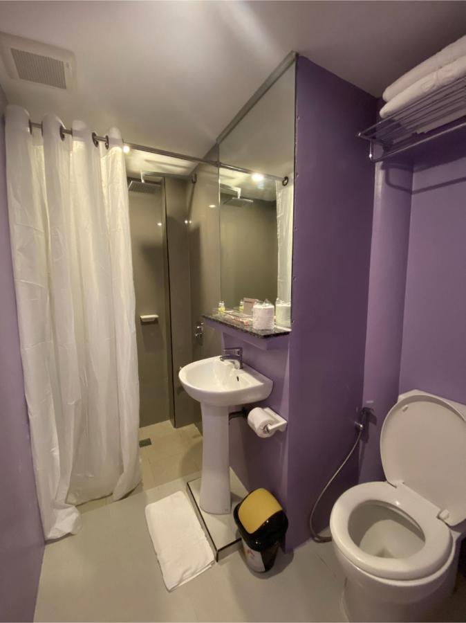 Capital O 820 Guijo Suites Makati Μανίλα Εξωτερικό φωτογραφία