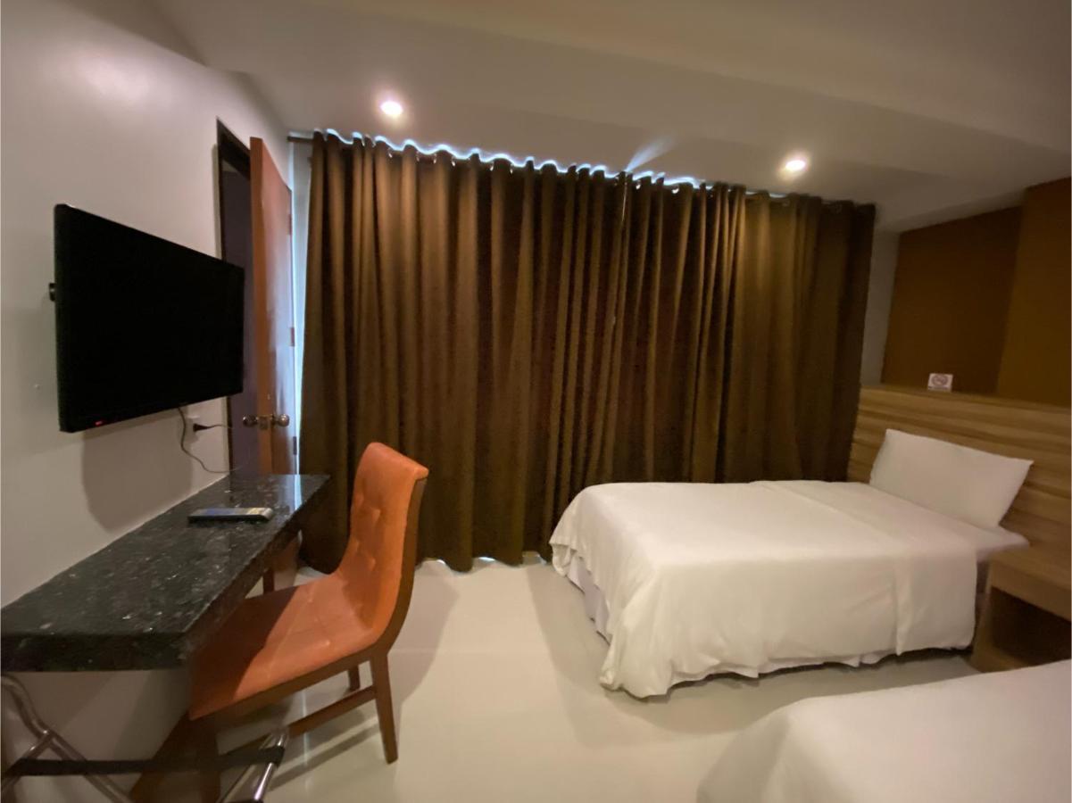 Capital O 820 Guijo Suites Makati Μανίλα Εξωτερικό φωτογραφία